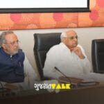 ગુજરાત સ્ટેટ વાઇલ્ડલાઇફ બોર્ડ (Gujarat State Wildlife Board)ની બેઠકમાં લેવાયા મહત્વના નિર્ણયો. રતનમહાલમાં વાઘના સંરક્ષણ માટે NTCA સાથે ખાસ પ્લાન અને રાજ્યમાં દીપડાઓ માટે નવા અભયારણ્યની વિચારણા. પ્રવાસીઓ માટે નવી 'Visitor Policy Guidelines' ટૂંક સમયમાં થશે જાહેર. વાંચો સંપૂર્ણ અહેવાલ.